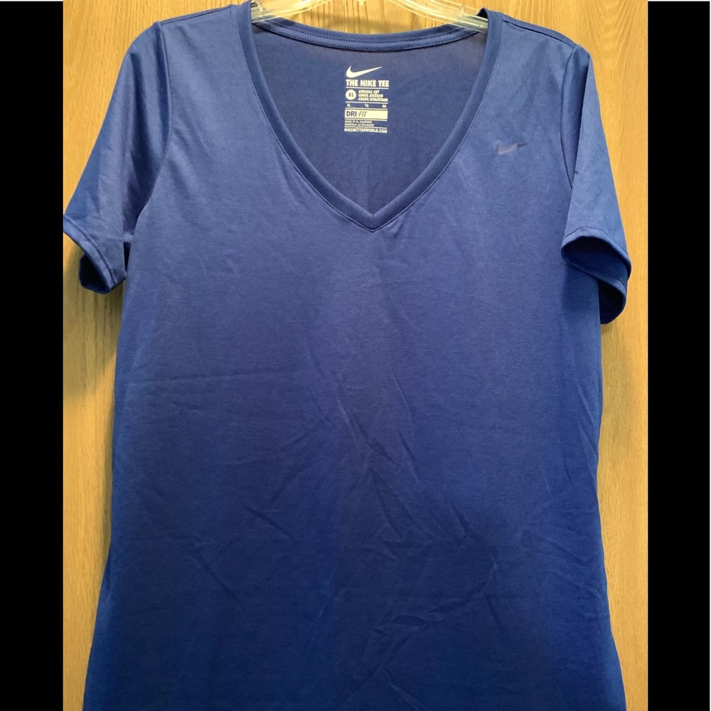 Nike size XL shirt